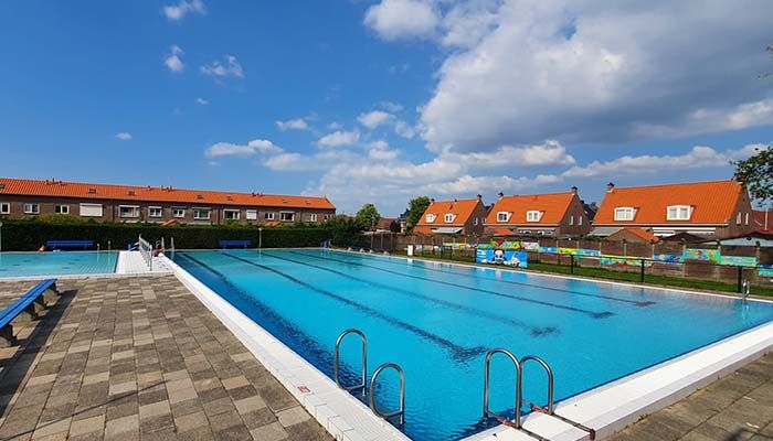 Buitenzwembad t centrum Klaaswaal abonnement.jpg